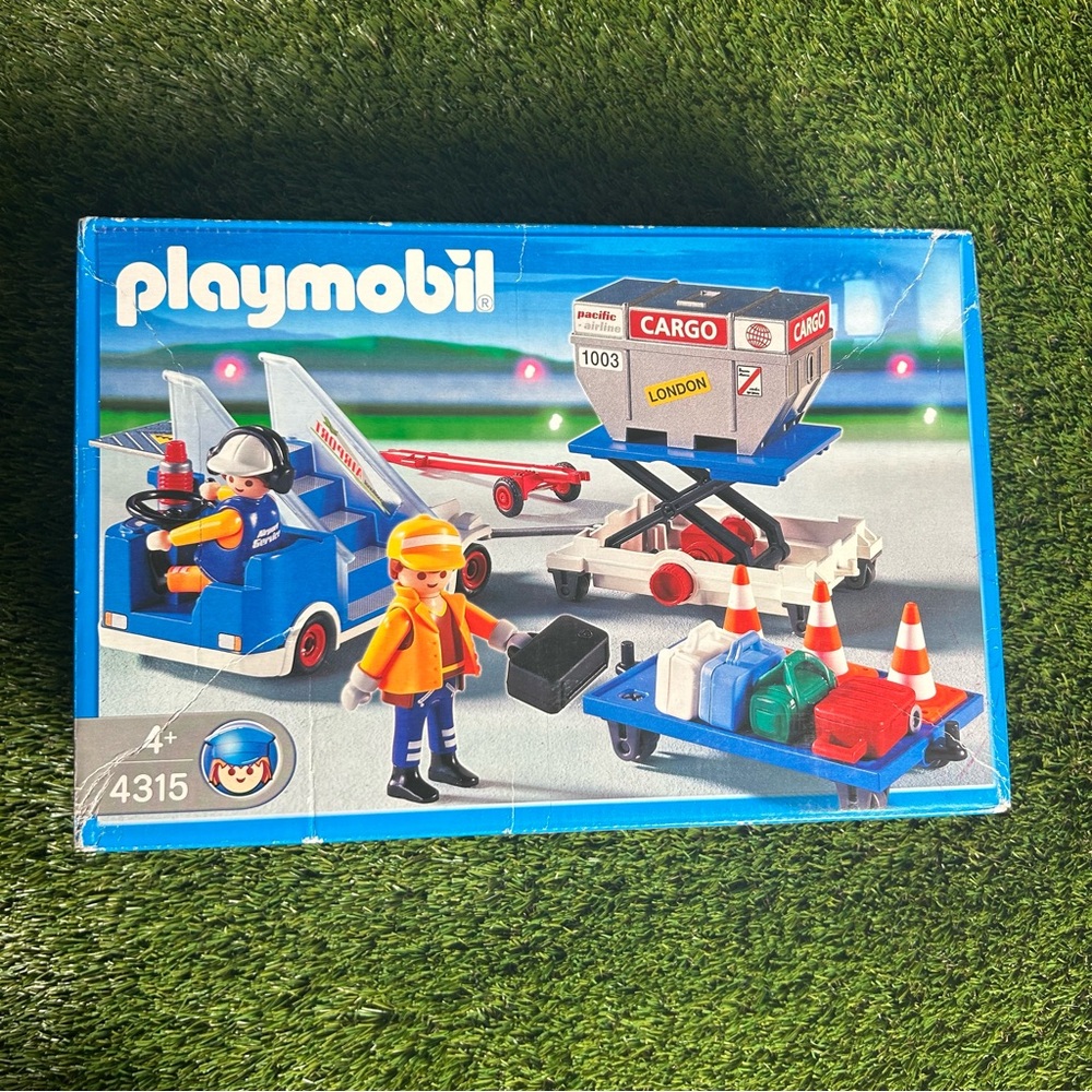 Rare Vintage 2006 Playmobil 4315 Cargo Crew